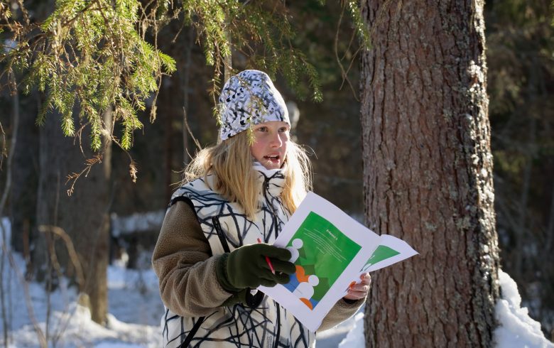 Ilmari Ahlholm talvisessa metsässä